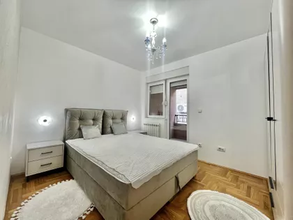 Milana Rakića | 4zida.rs