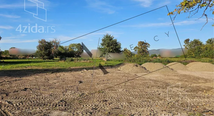 Građevinsko zemljište | 4zida