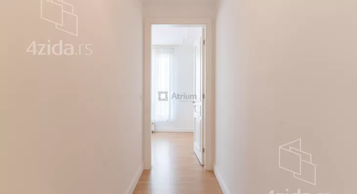 Šestosoban stan | 4zida