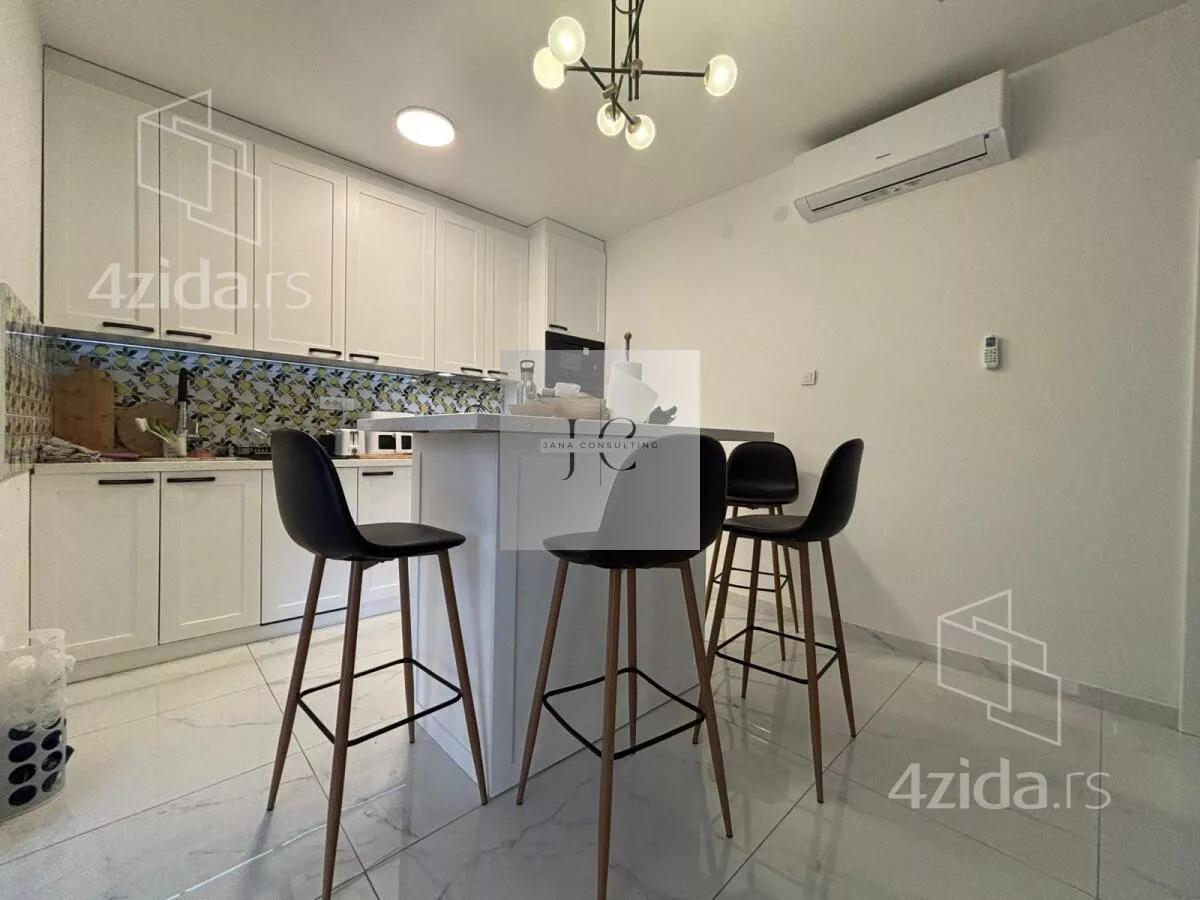 Petosoban stan | 4zida