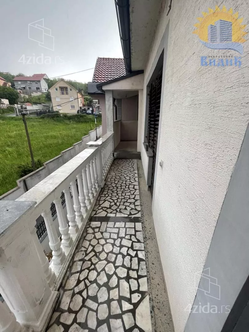 Petosoban stan | 4zida