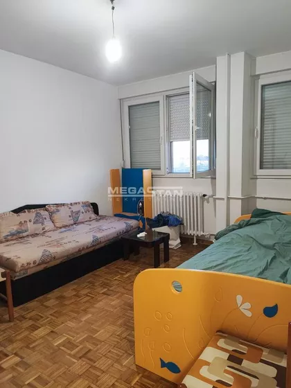Pariske komune | 4zida.rs
