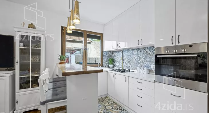 3-etažna kuća | 4zida