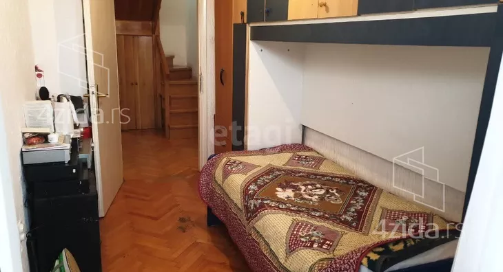 Šestosoban stan | 4zida