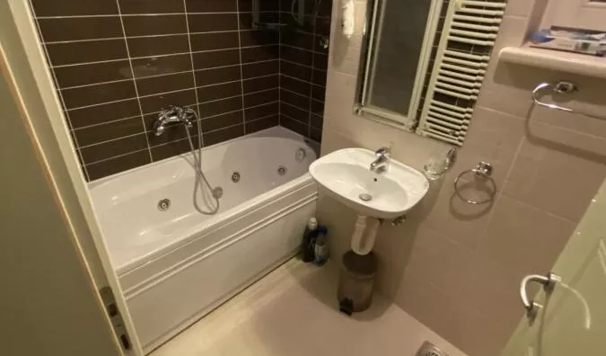 Četvoroiposoban stan | 4zida