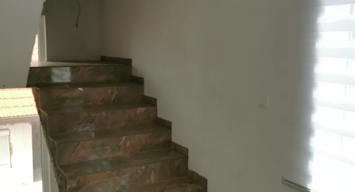 5-etažna kuća | 4zida