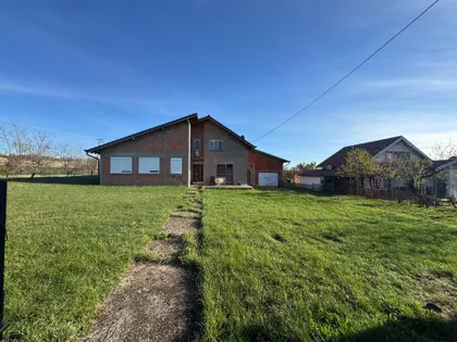 Glumčevo Brdo | 4zida.rs