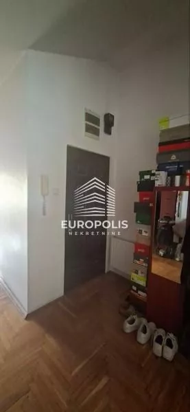 Crveno Barjače | 4zida.rs