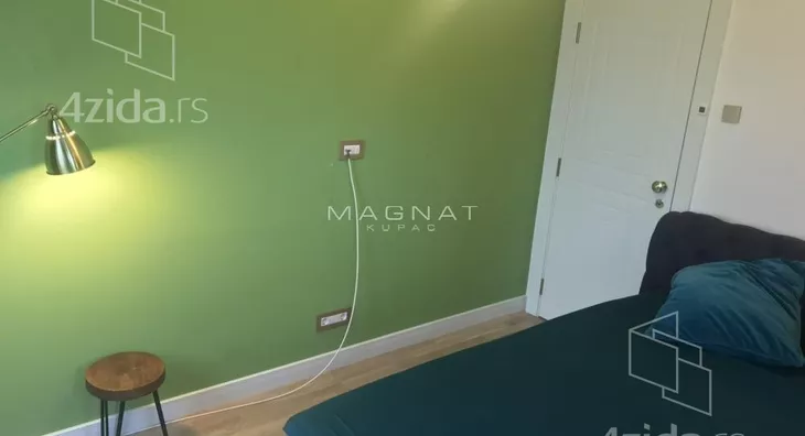 Četvoroiposoban stan | 4zida