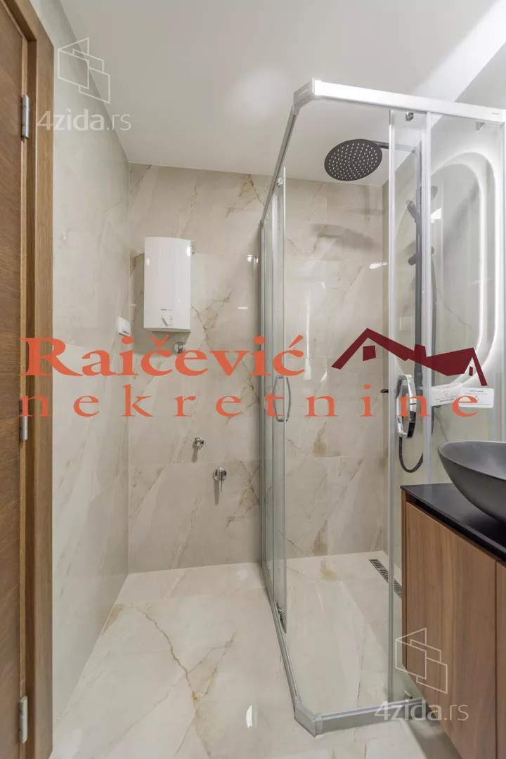 Petosoban stan | 4zida