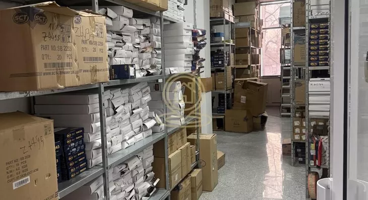 Poslovna zgrada | 4zida