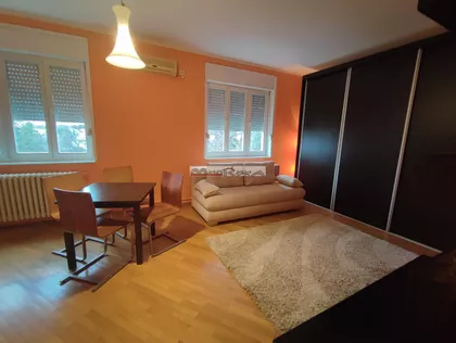 Gradska Bolnica | 4zida.rs