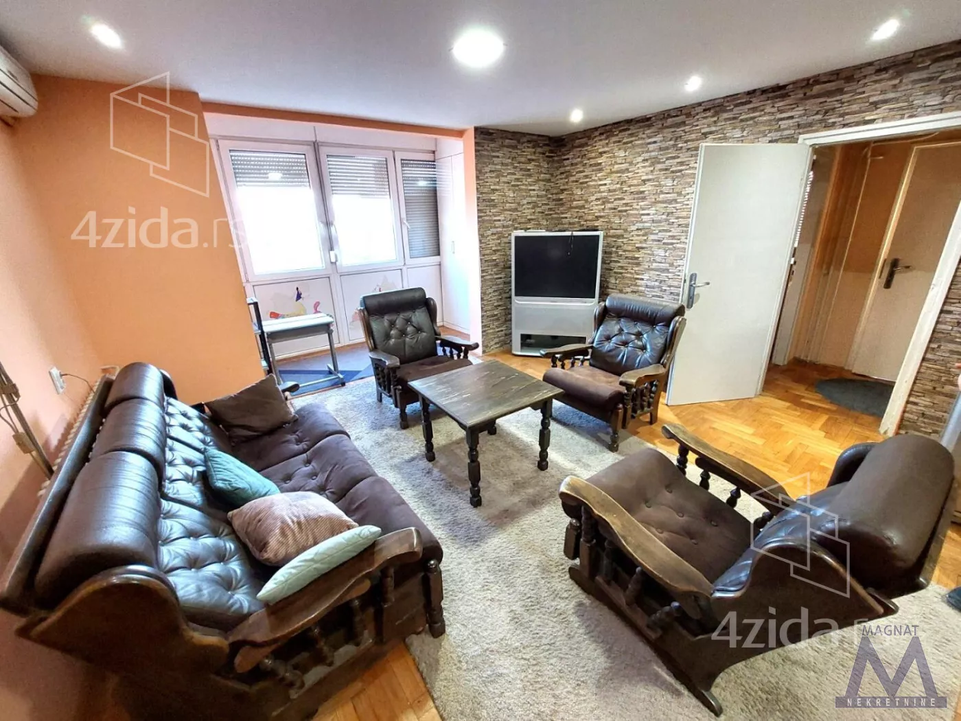 Dvoiposoban stan | 4zida