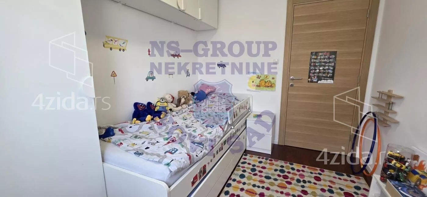 Četvorosoban stan | 4zida