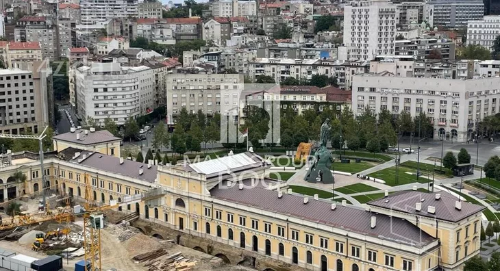 Šestoiposoban stan | 4zida