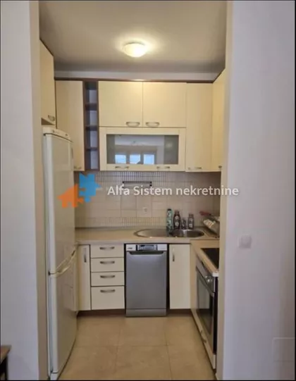 Crveni Krst Vračar | 4zida.rs
