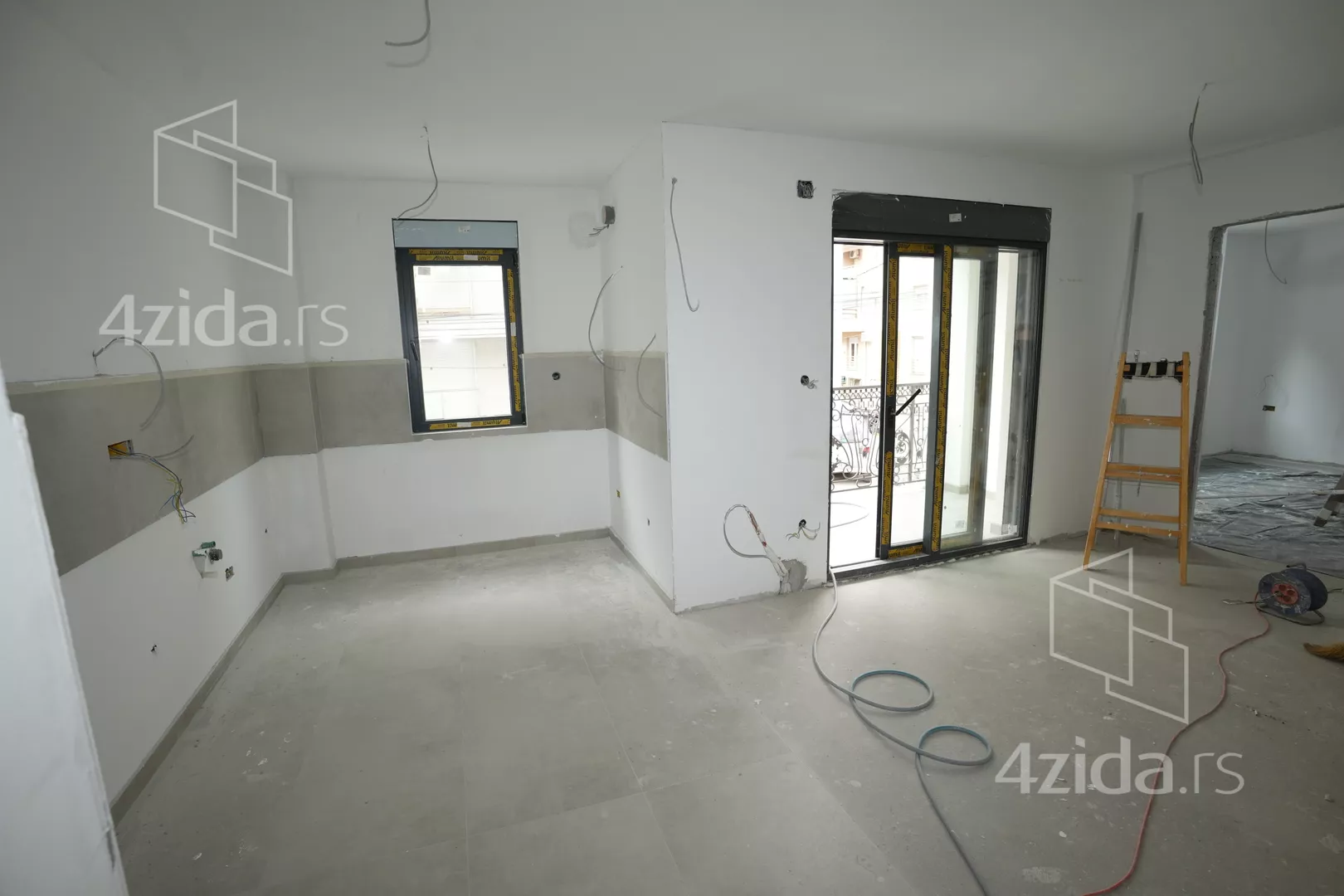 Četvorosoban stan | 4zida