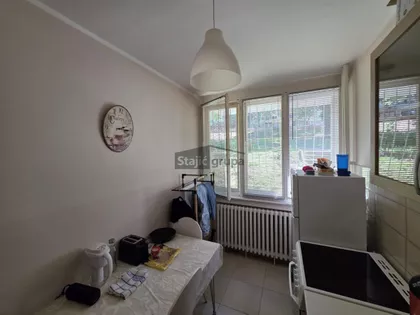 Učiteljsko Naselje | 4zida.rs