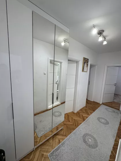 Braće Jerkovića 100 | 4zida.rs