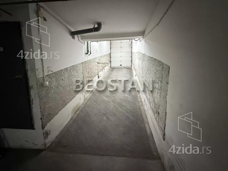 Garaža | 4zida