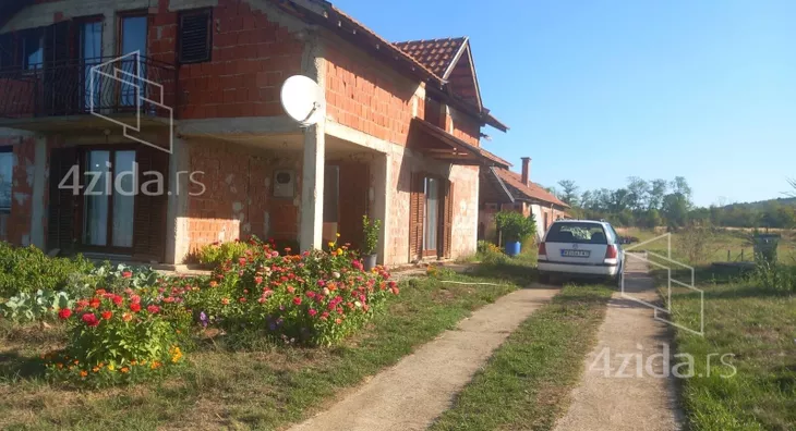 2-etažna kuća | 4zida