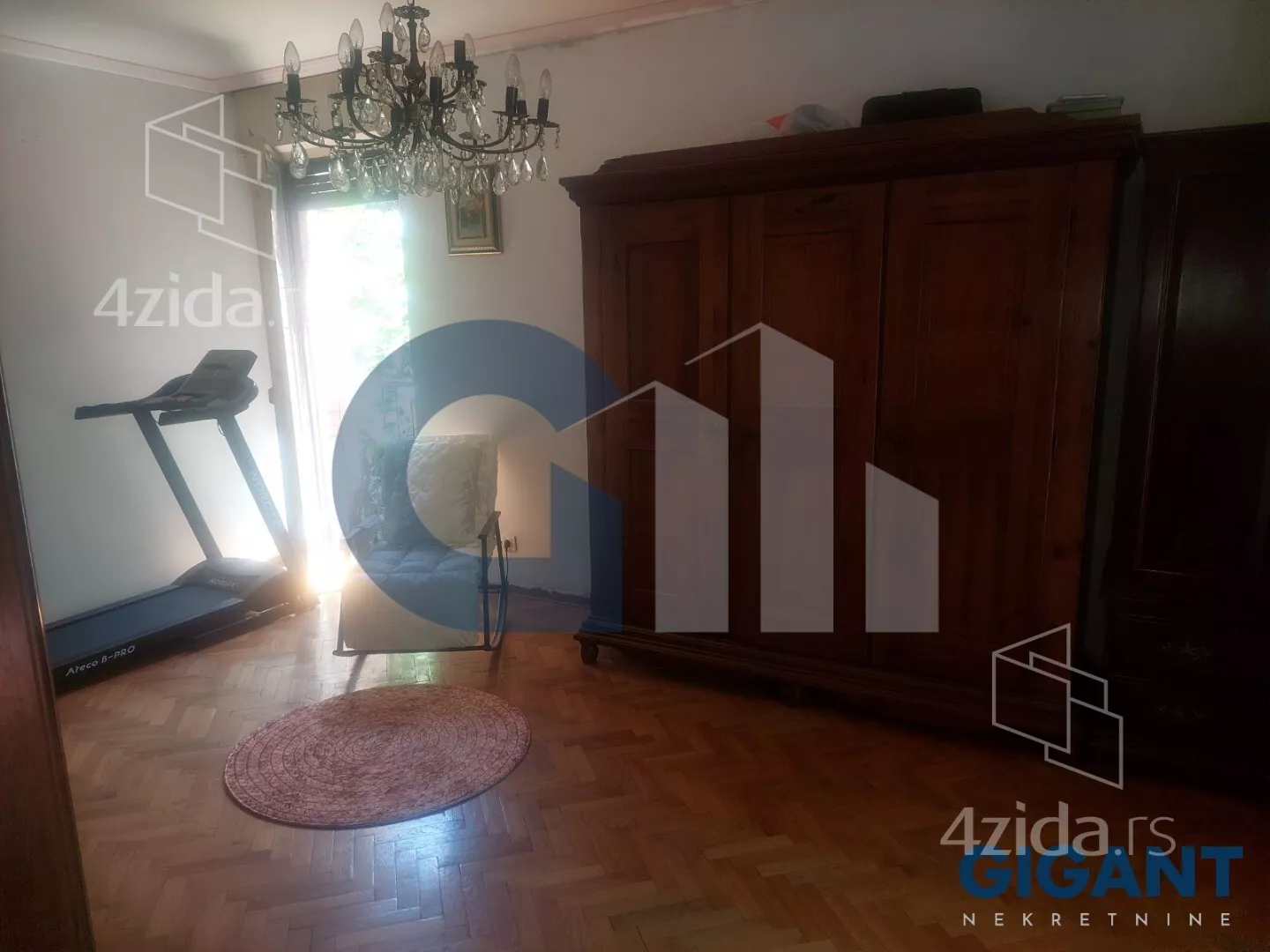 Troiposoban stan | 4zida