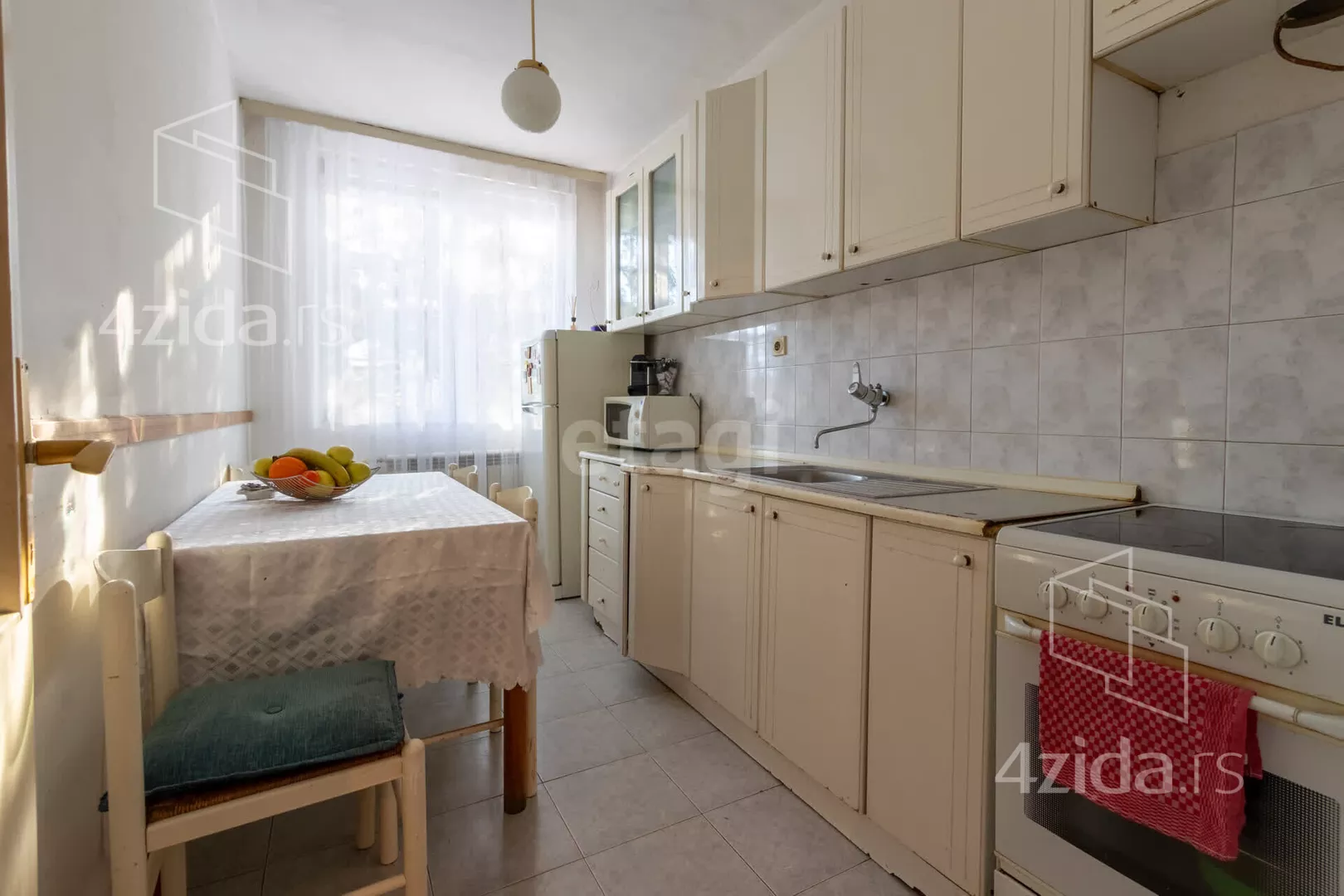 Šestosoban stan | 4zida