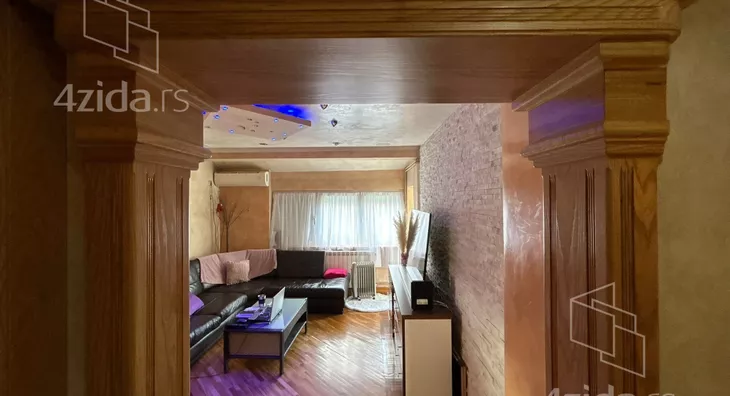 Četvoroiposoban stan | 4zida