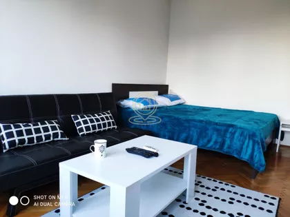 Studentski trg | 4zida.rs