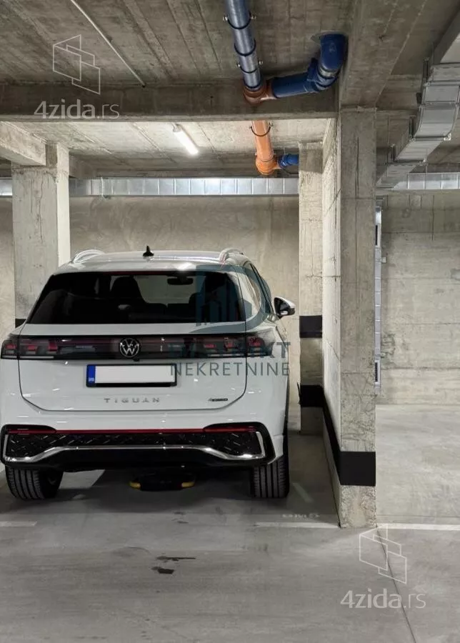Parking | 4zida