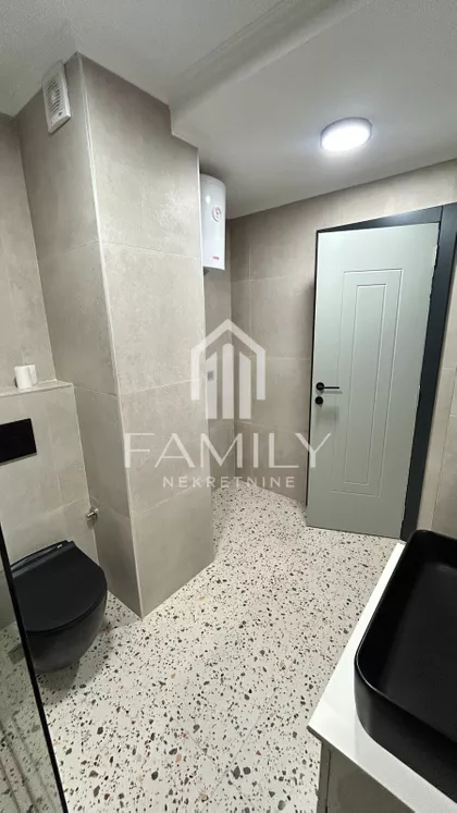 Cara Dušana | 4zida.rs