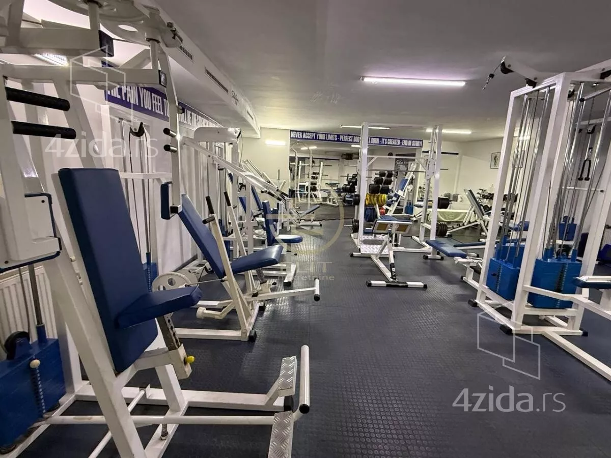 Poslovni prostor | 4zida