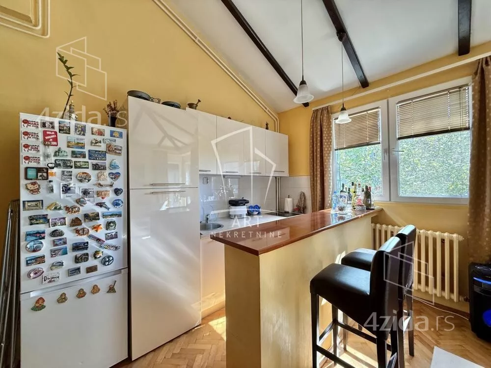 Dvoiposoban stan | 4zida