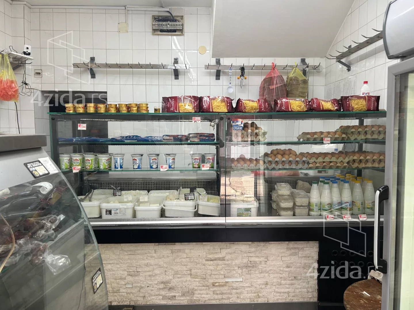 Lokal | 4zida