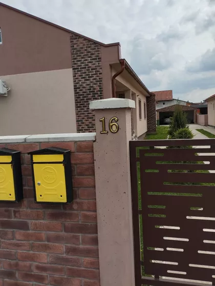 Branimira Krnjajića 16A | 4zida.rs