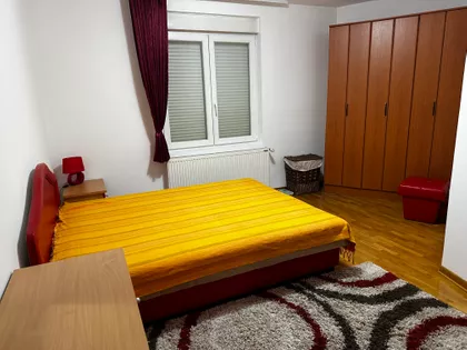 Trg Kosturnica | 4zida.rs