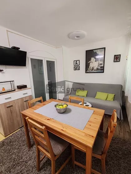 Slovenska | 4zida.rs