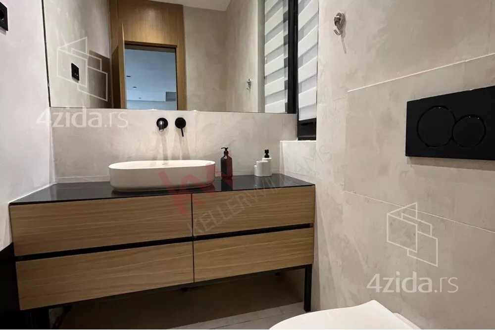 Petosoban stan | 4zida