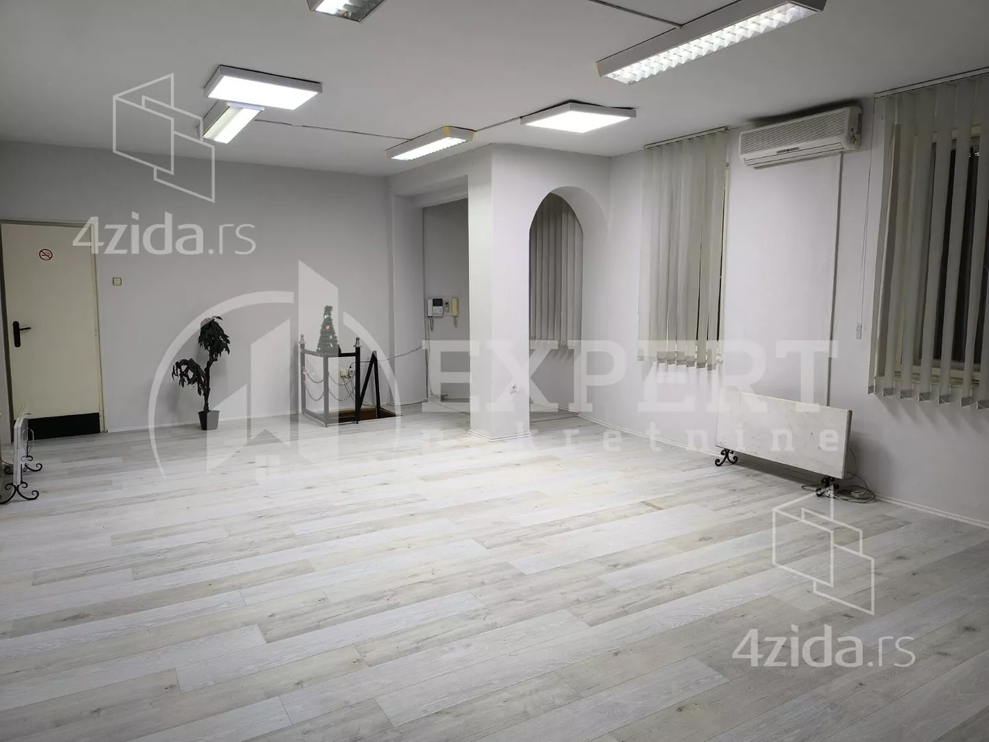 Lokal | 4zida