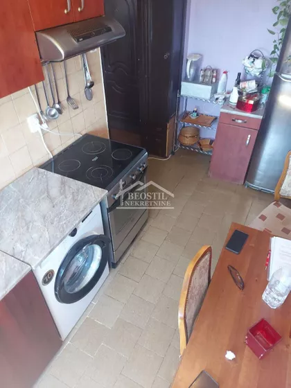 Ustanička | 4zida.rs