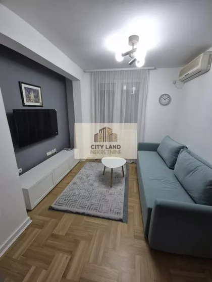 Vukov Spomenik | 4zida.rs