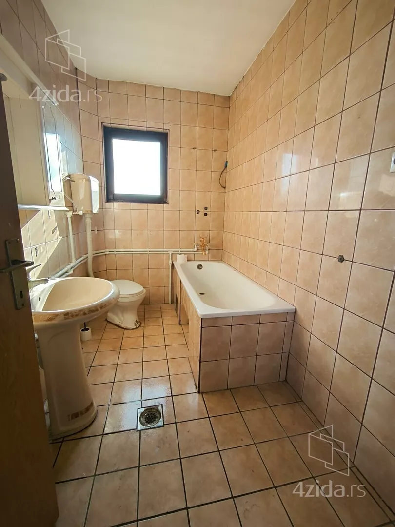 4-etažna kuća | 4zida