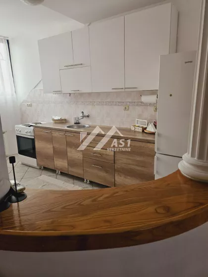 Tome Maksimovića | 4zida.rs