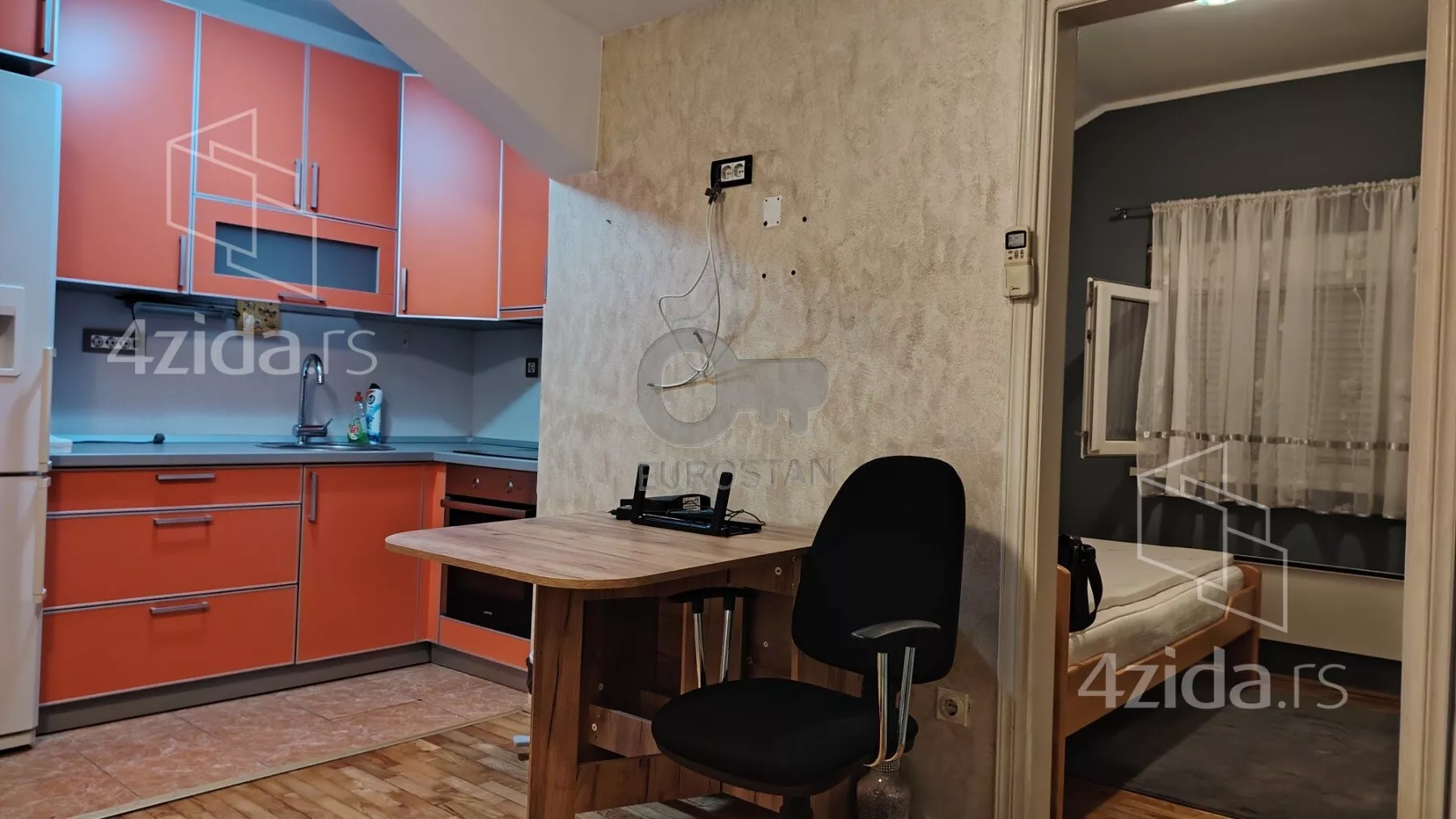 Jednoiposoban stan | 4zida