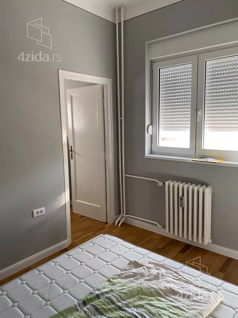 Četvoroiposoban stan | 4zida