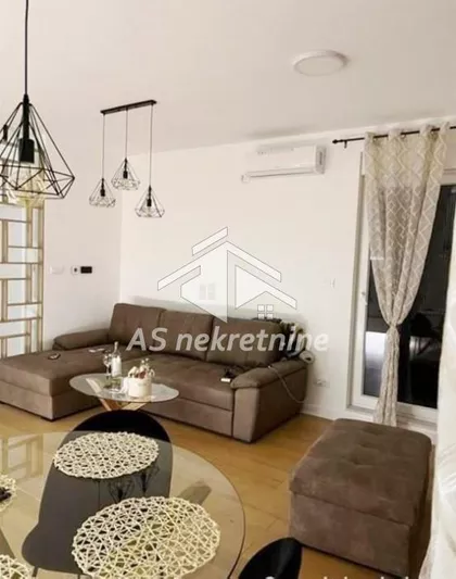 Vukov Spomenik | 4zida.rs