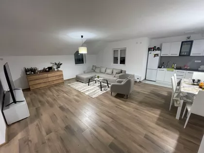 Branka Popovića 15a | 4zida.rs