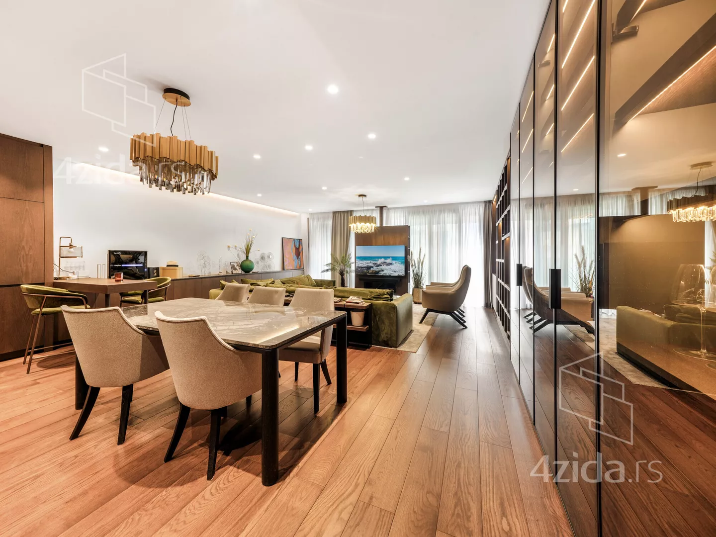 Četvorosoban stan | 4zida