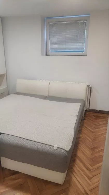 Zvezdarskih Jelki | 4zida.rs