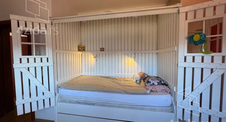 Petoiposoban stan | 4zida